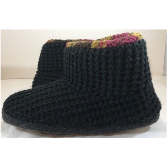 NWT Cuddl Duds Fleece Ankle Bootie Dark Brown 5/6 - Picture 2 of 4